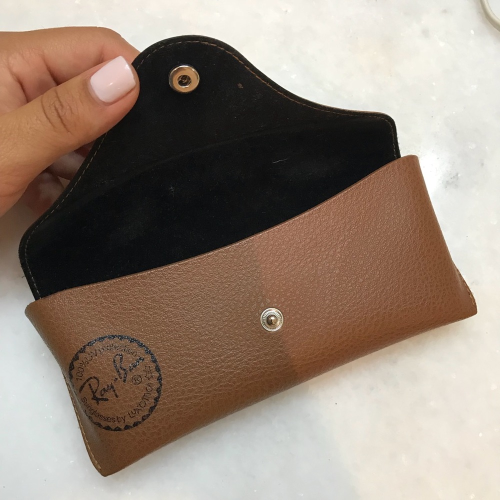 Red polarized ray ban sunglasses with case - Picture 8 of 8